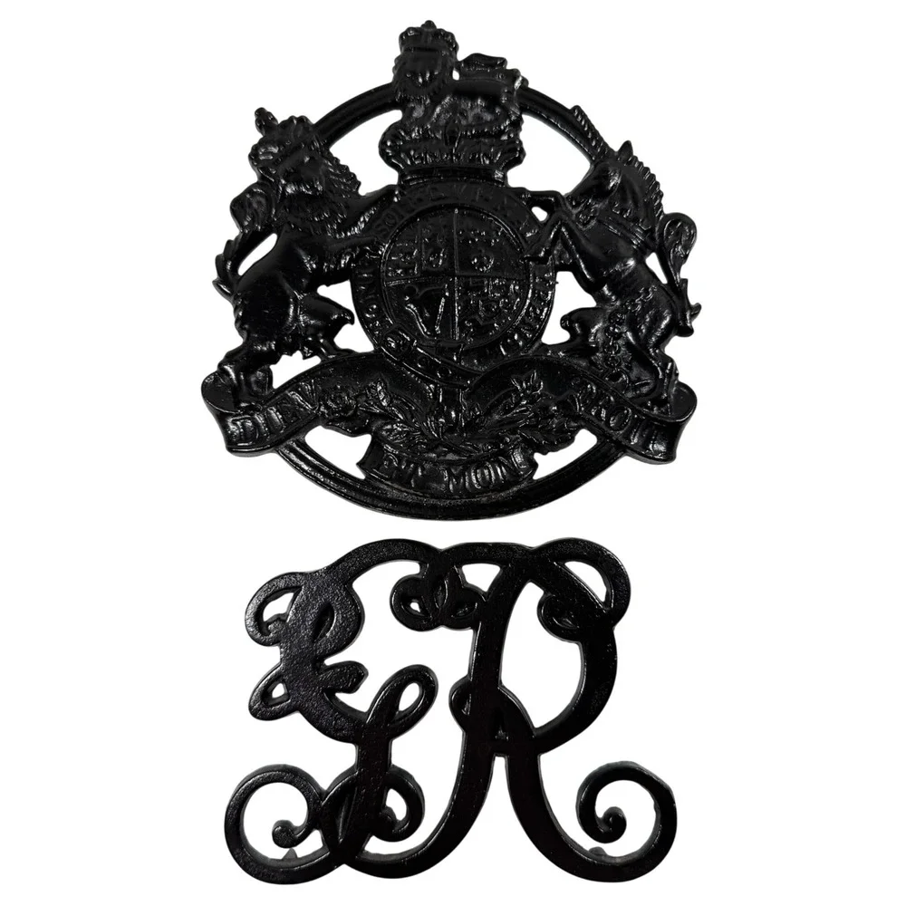 Virginia Metalcrafters Williamsburg Cast Iron Trivet Set Kings Arms King George